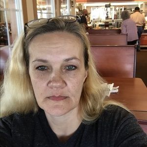 Meet your Posher, Janet